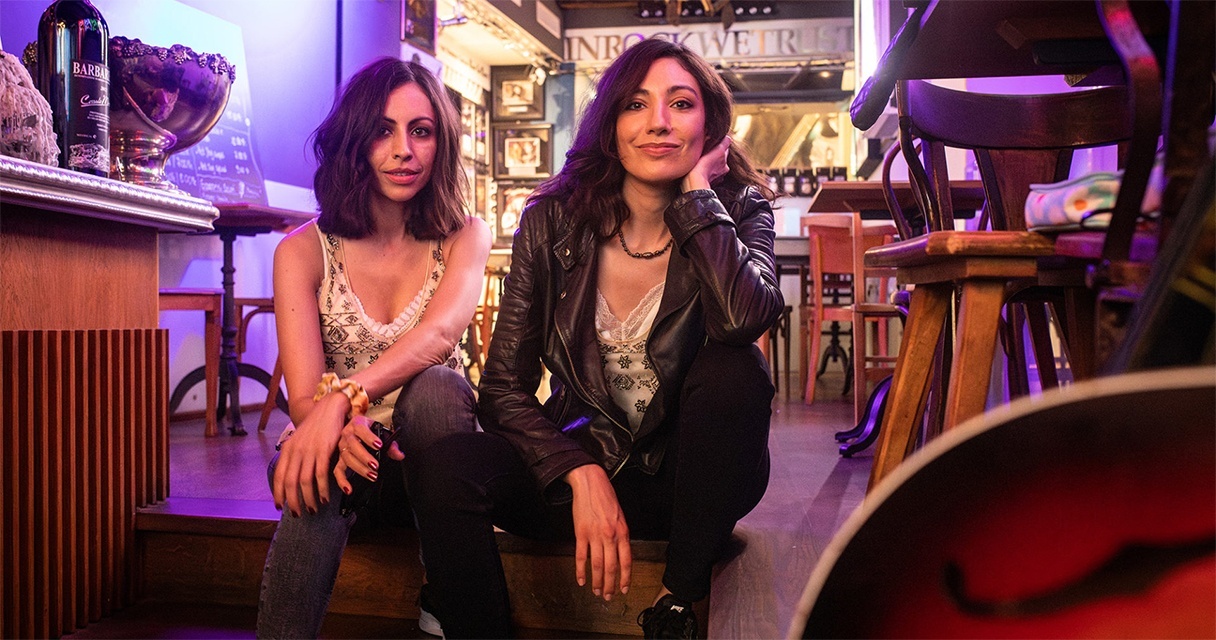 Indie artists Deer Park Avenue rely on AUDIX Microphones to capture their truest selves, in the studio and onstage